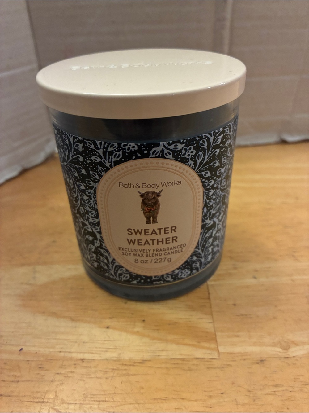 Bath & Body Works soy blend Sweater Weather sage, eucalyptus, juniper & woods